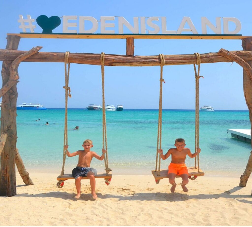 Croisière Paradisio : Snorkeling & Détente sur l’Île d’Eden Island à Hurghada