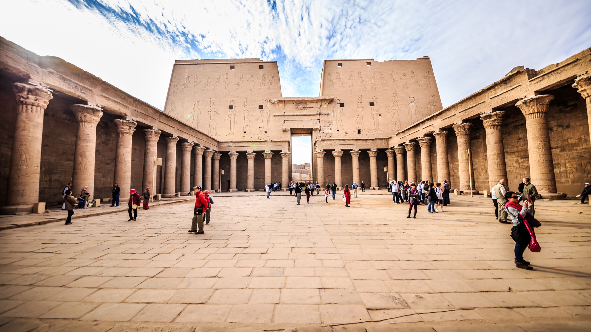s_egypte_edfu_the_temple_of_horus_4