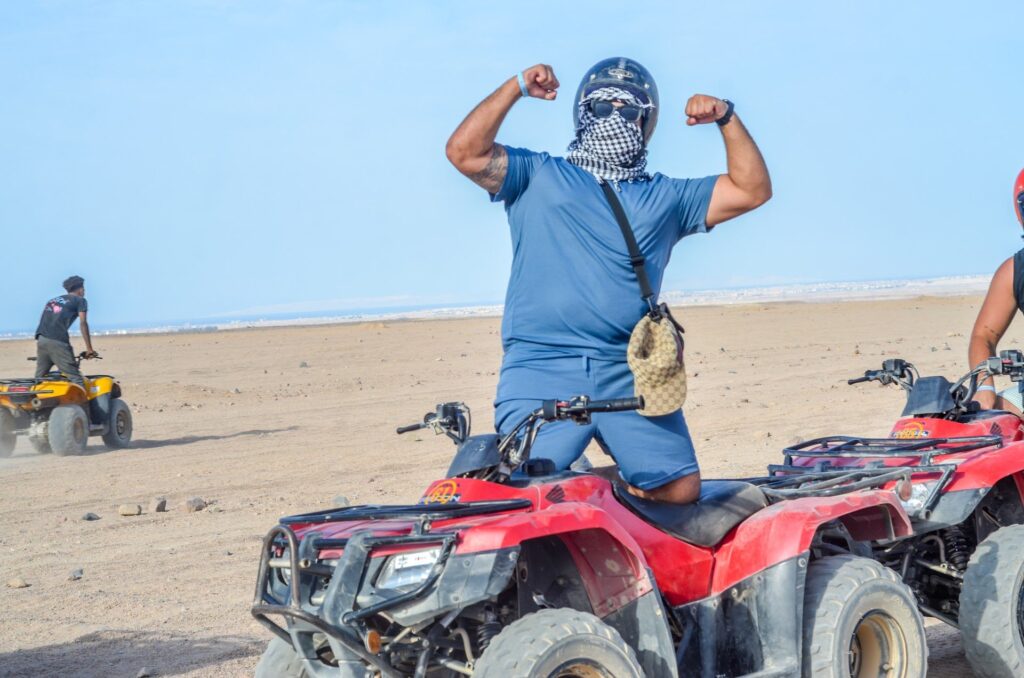 Quad dans le désert d'Hurghada avec Aghapy